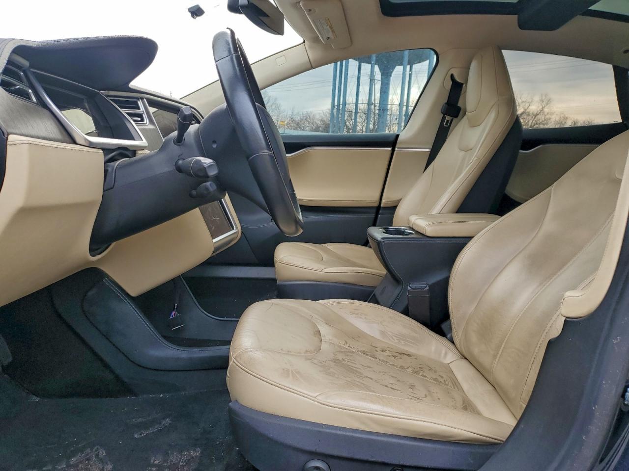 Tesla Model S Image 4