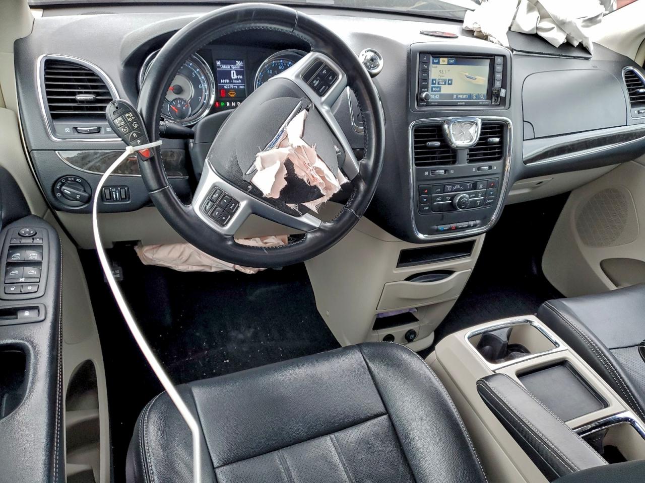 Chrysler Minivan Touring L Image 9