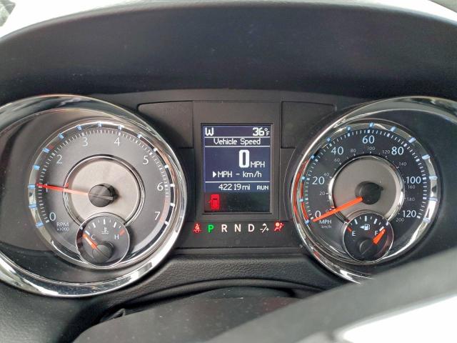 Chrysler Minivan Touring L Image 2