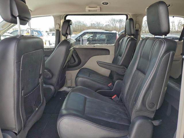 Chrysler Minivan Touring L Image 3