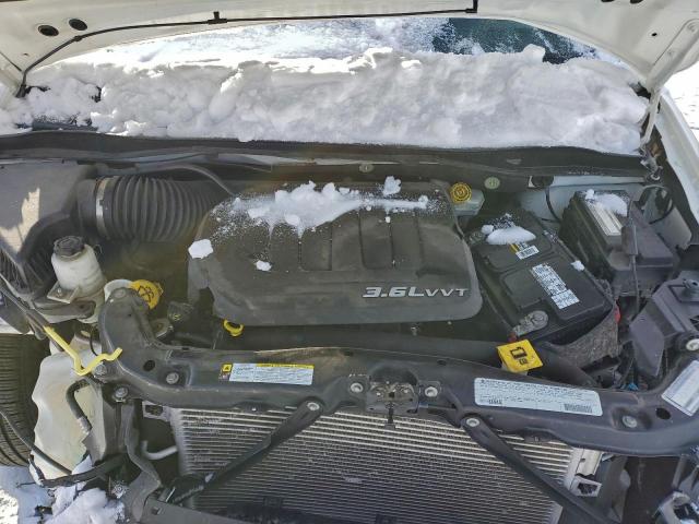 Chrysler Minivan Touring L Image 4