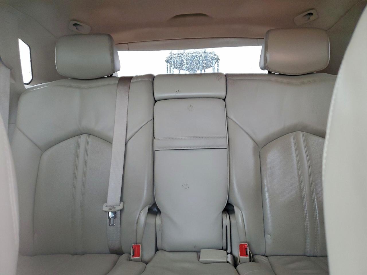 Cadillac SRX Performance Collection Image 10