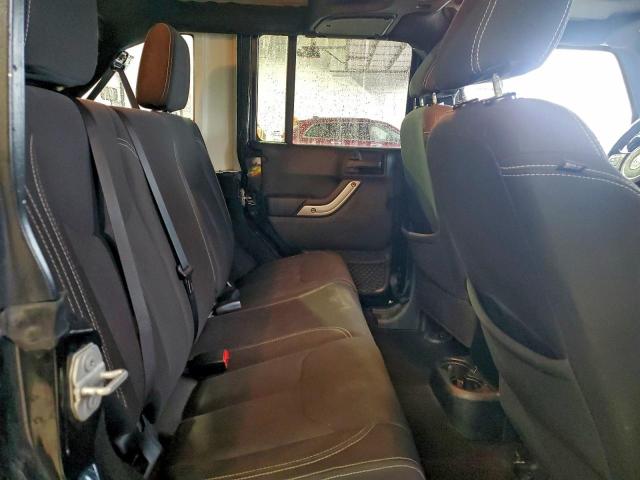 Jeep Wrangler Sahara Image 8