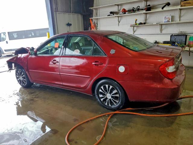 Toyota Camry Le Image 3