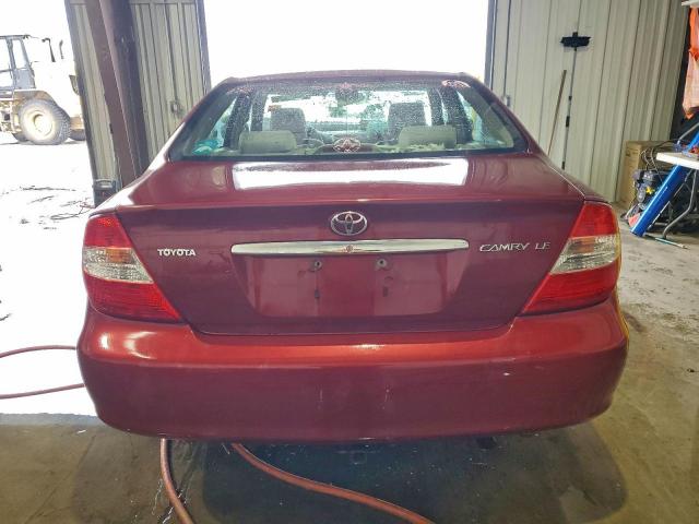 Toyota Camry Le Image 11