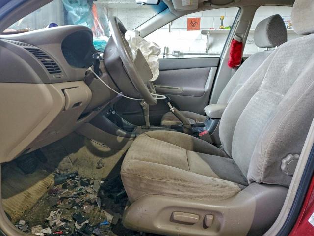 Toyota Camry Le Image 10