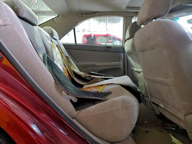 Toyota Camry Le Image 6