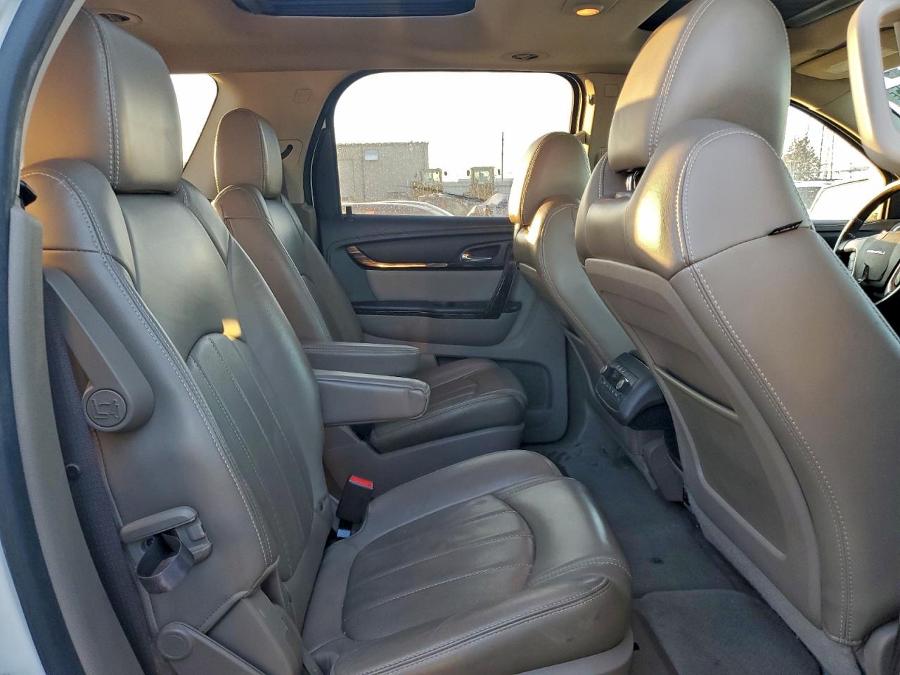 GMC Acadia Denali Image 7