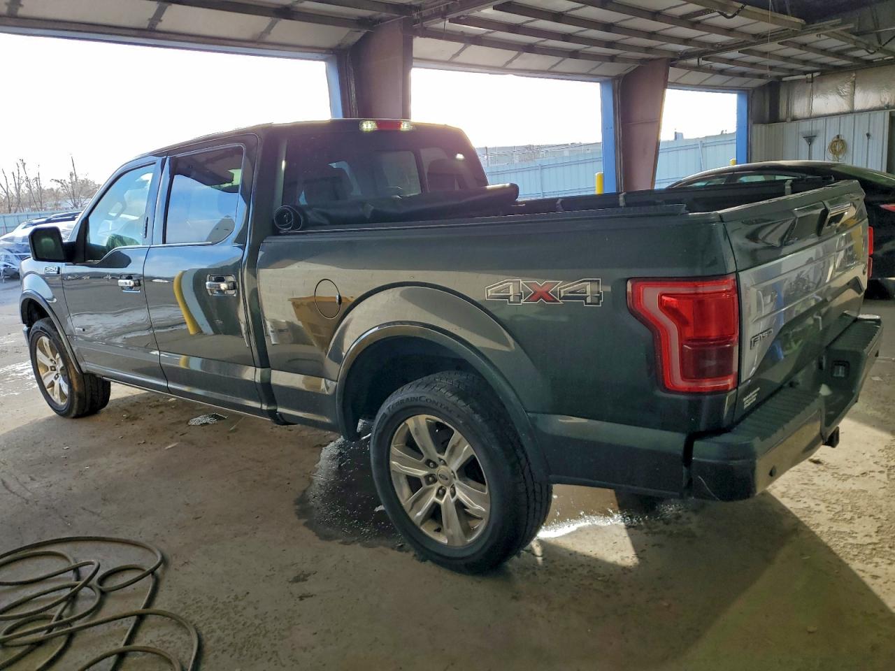 Ford F-150 Supercrew Image 7