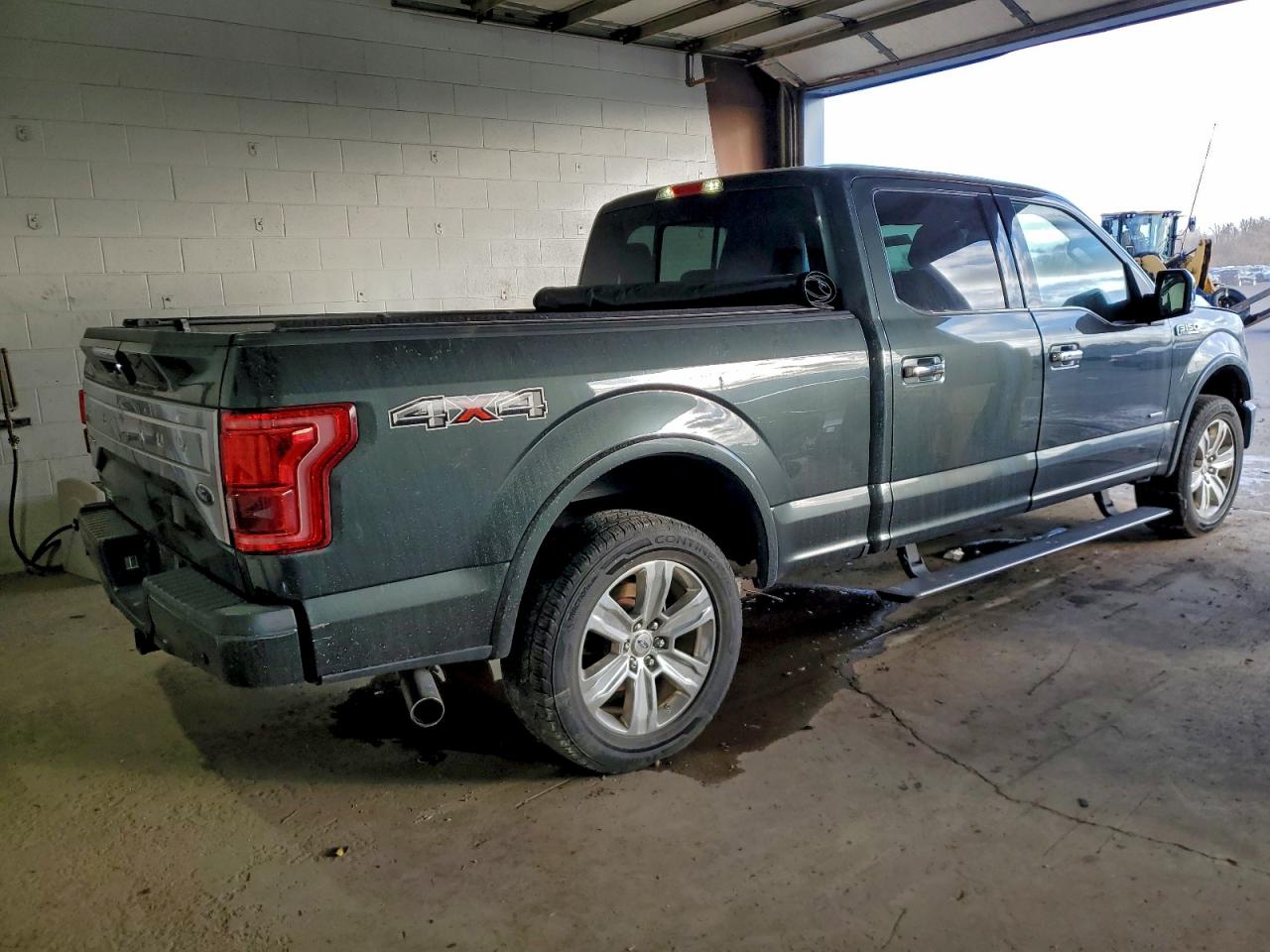 Ford F-150 Supercrew Image 2