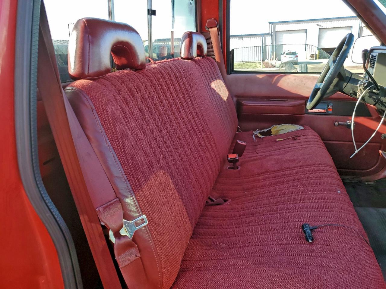 GMC Sierra C1500 Image 9