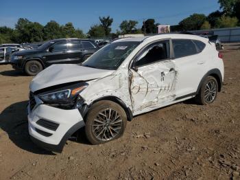  Salvage Hyundai TUCSON