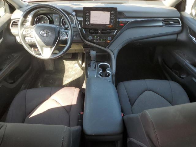 Toyota Camry Le Image 4