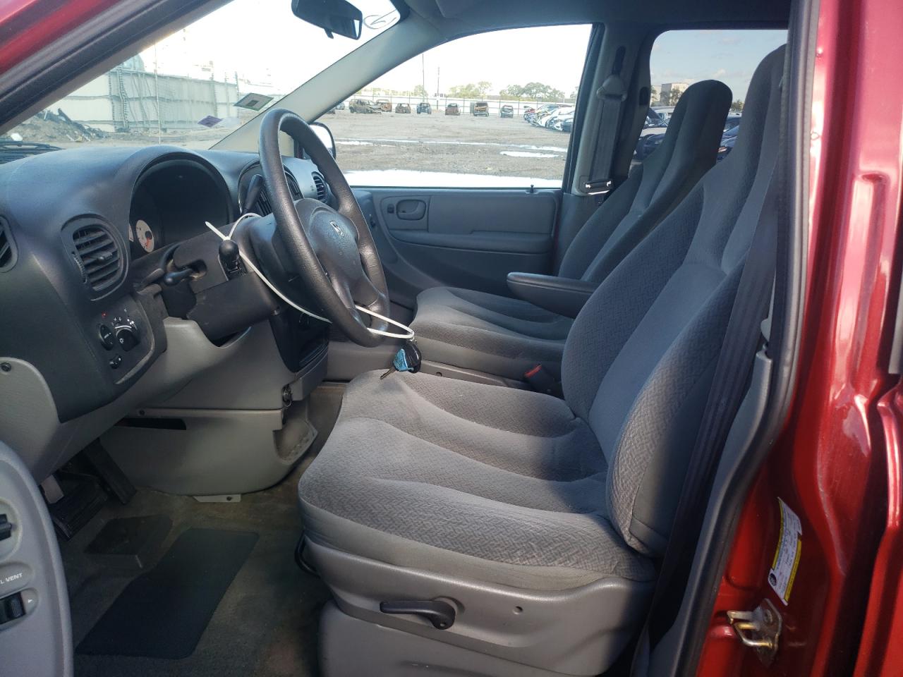 Dodge Caravan Sxt Image 4