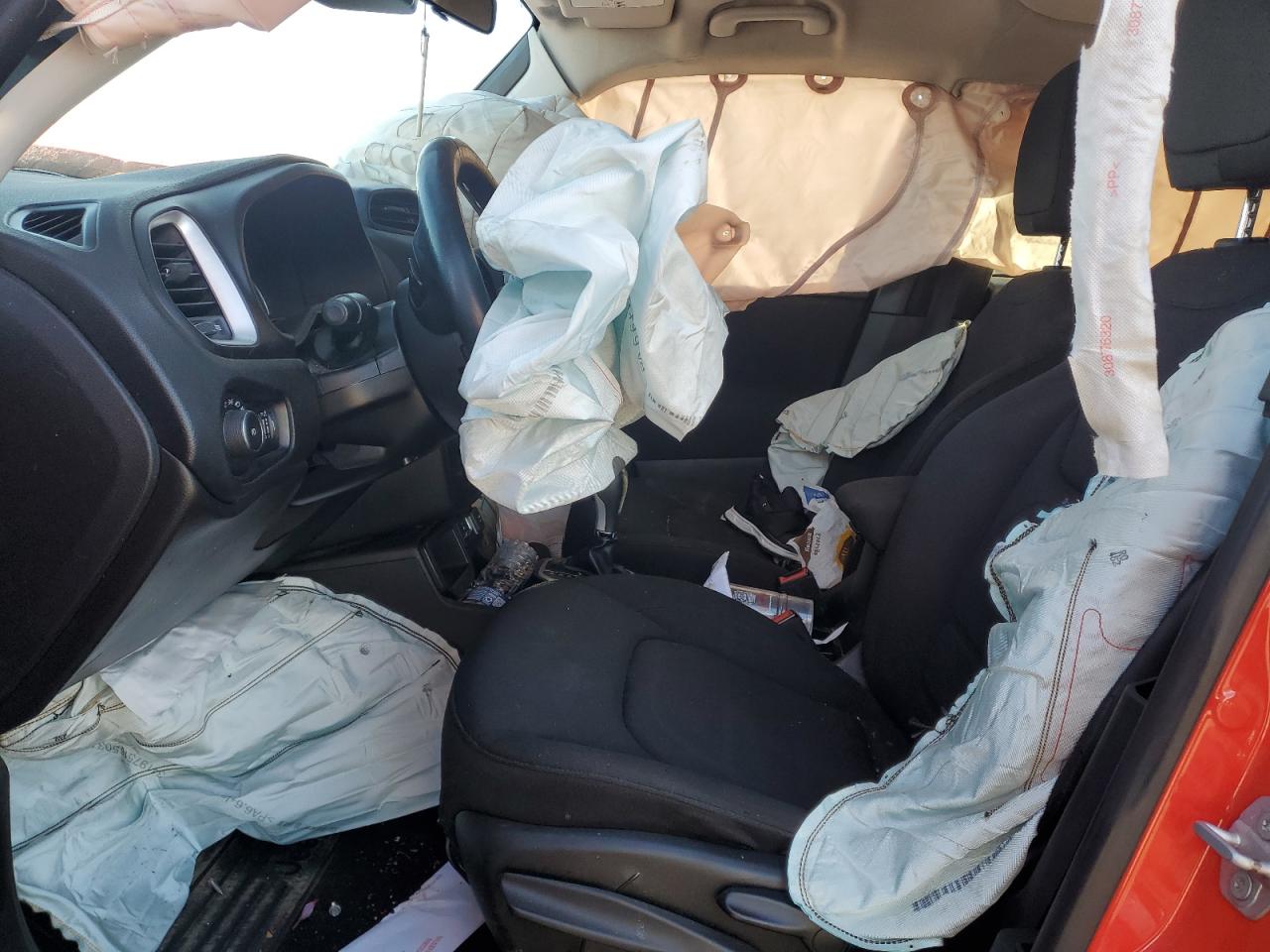 Jeep Renegade Latitude Image 7