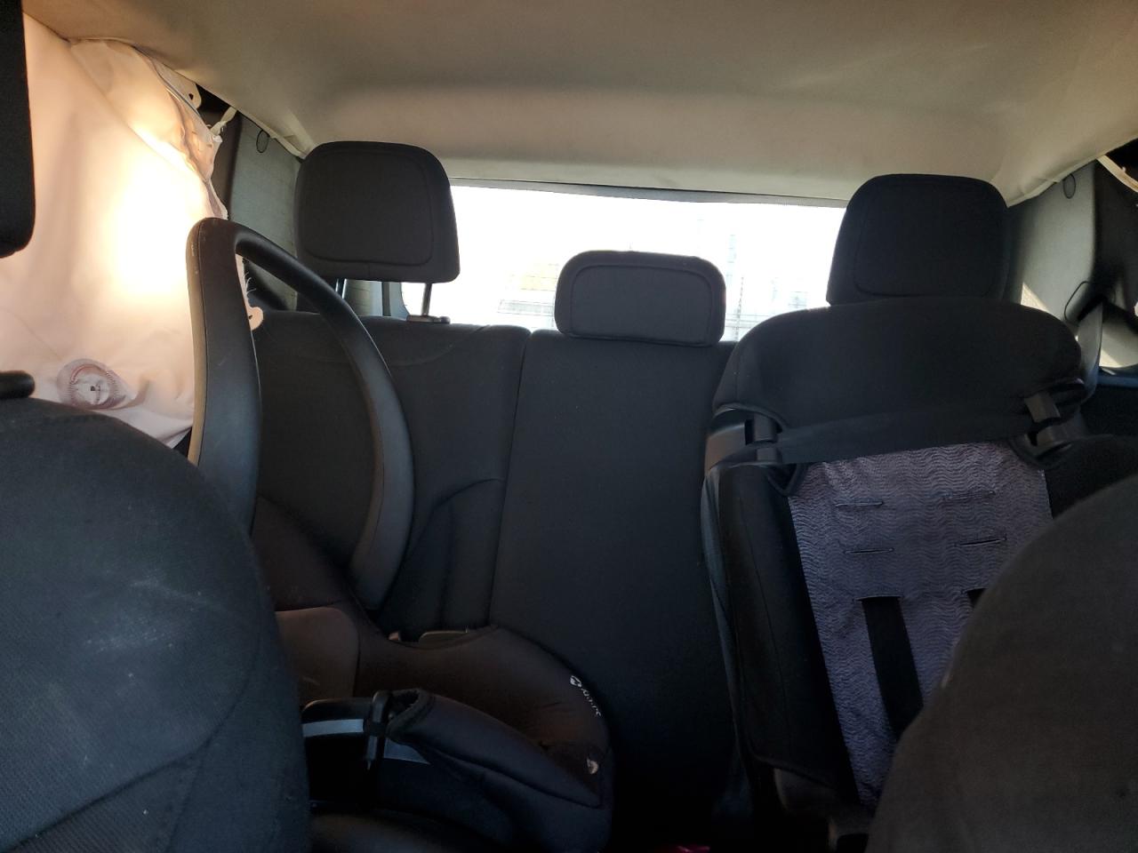 Jeep Renegade Latitude Image 2