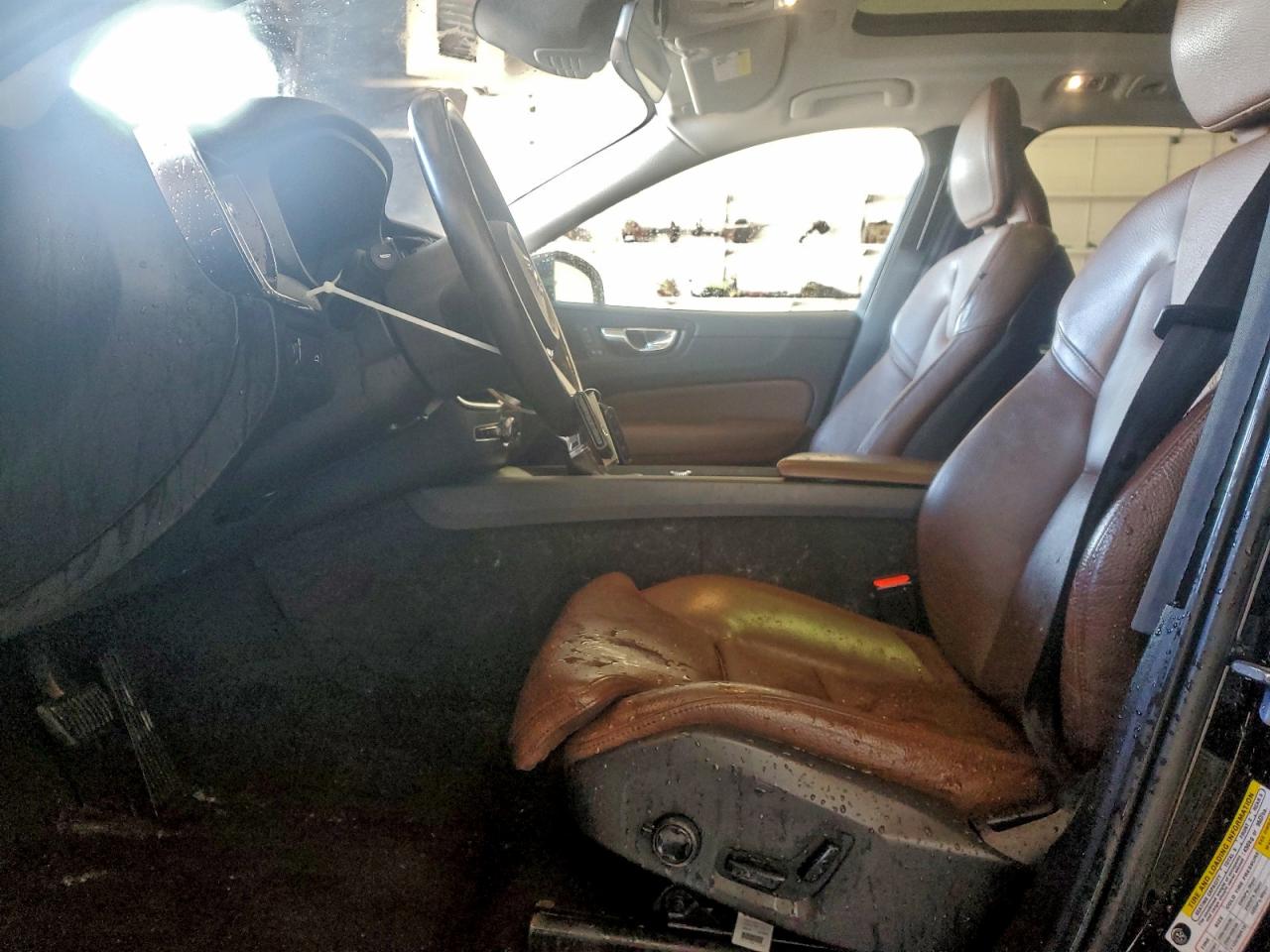 Volvo XC60 T5 Image 12