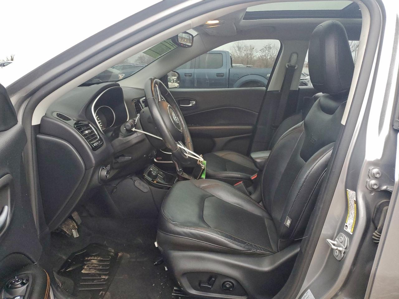 Jeep Compass Limited Image 4