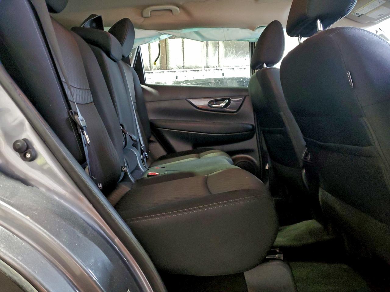 Nissan Rogue S Image 3