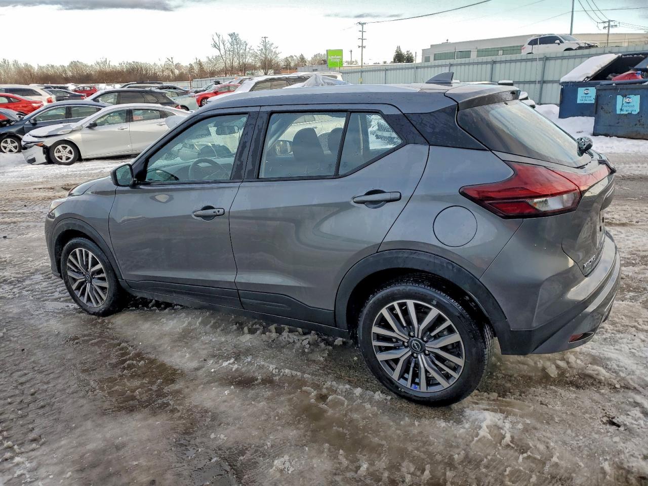 Nissan Kicks Sv Image 2