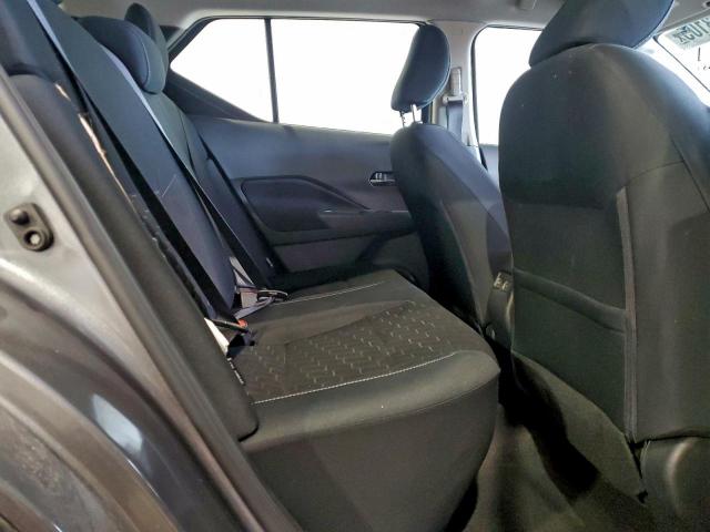 Nissan Kicks Sv Image 9