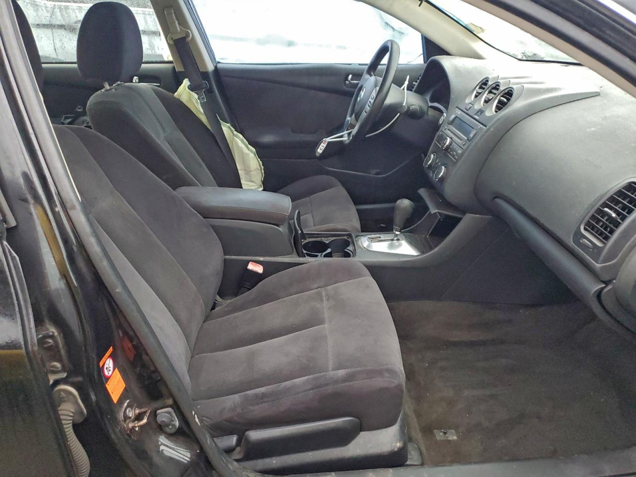 Nissan Altima 2.5 Image 7