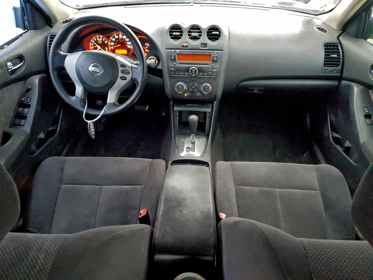 Nissan Altima 2.5 Image 9