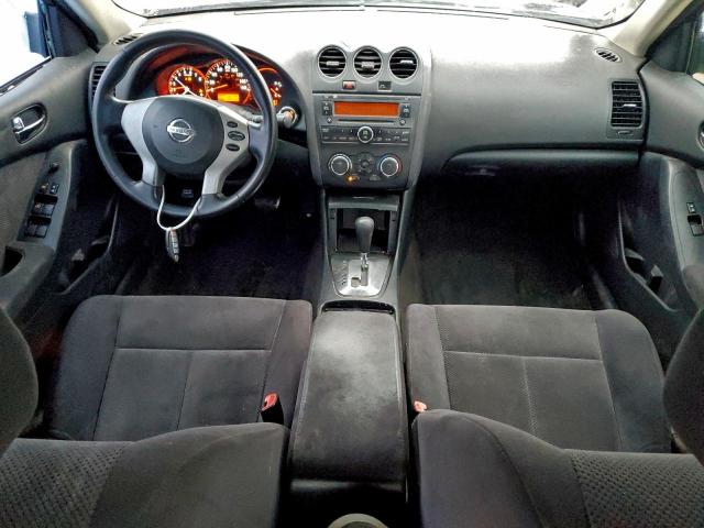Nissan Altima 2.5 Image 9