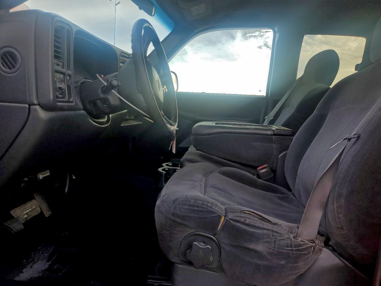 Chevrolet Silverado C1500 Image 4