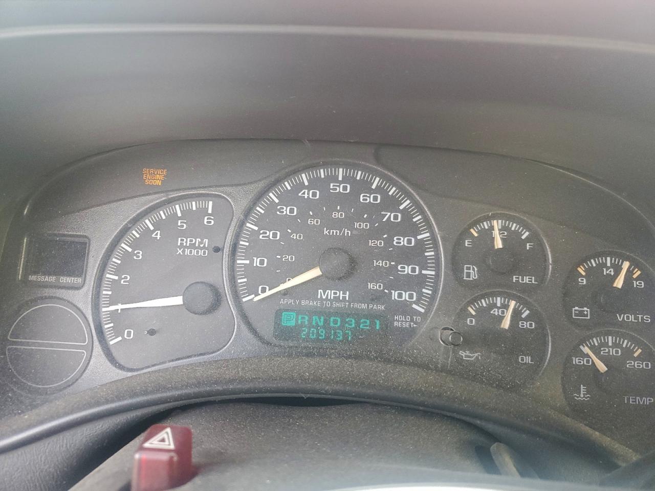 Chevrolet Silverado C1500 Image 8