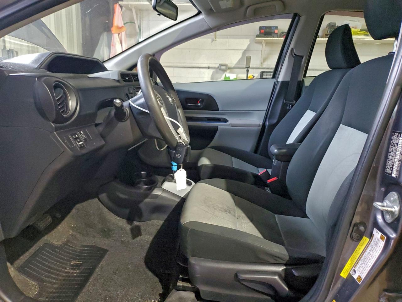 Toyota Prius Image 4