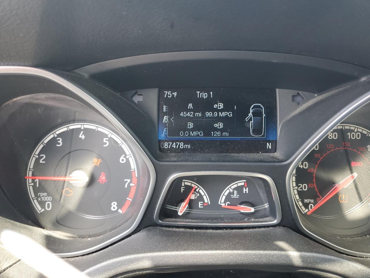 Ford Focus St Image 12