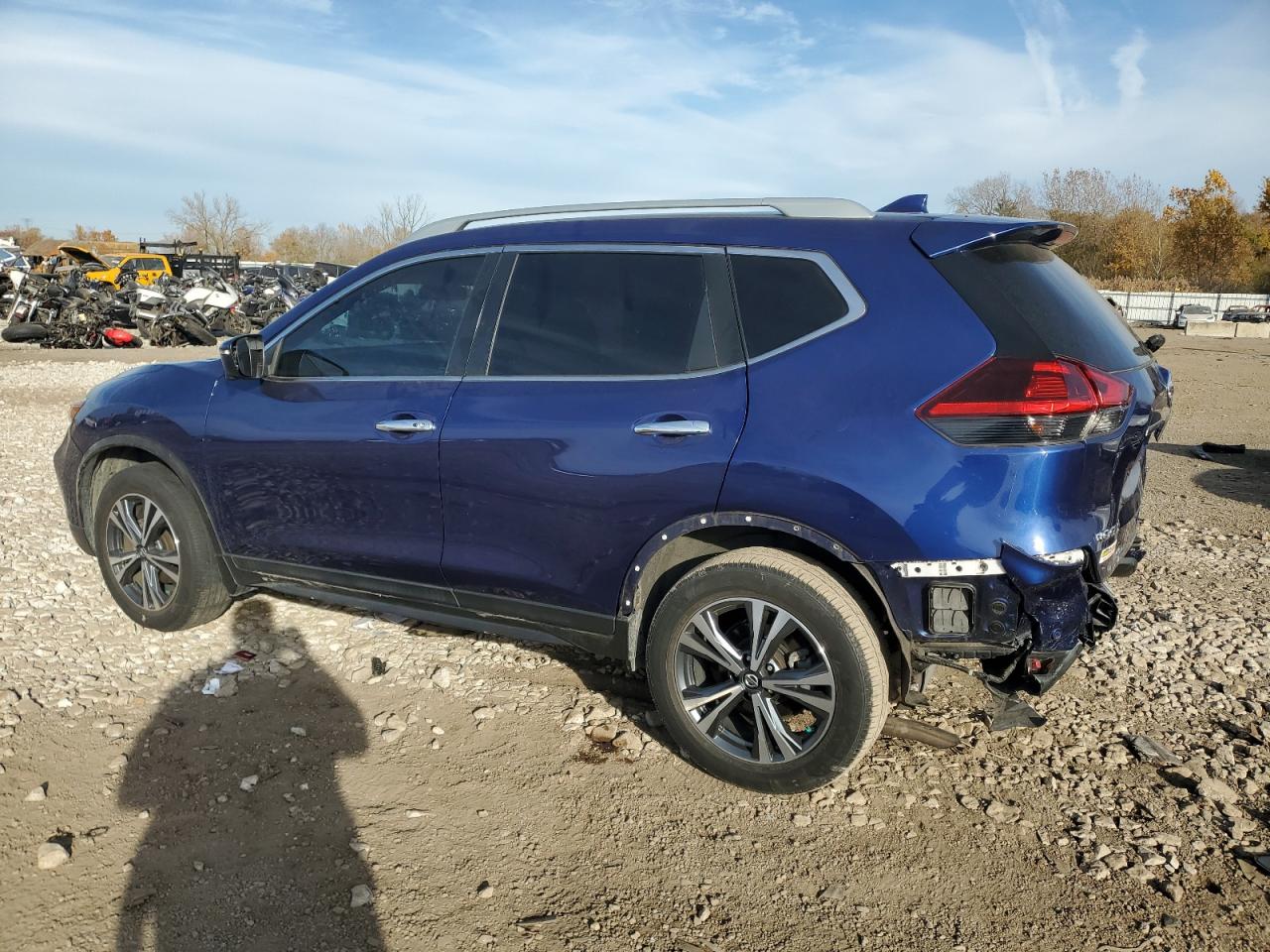 Nissan Rogue S Image 2