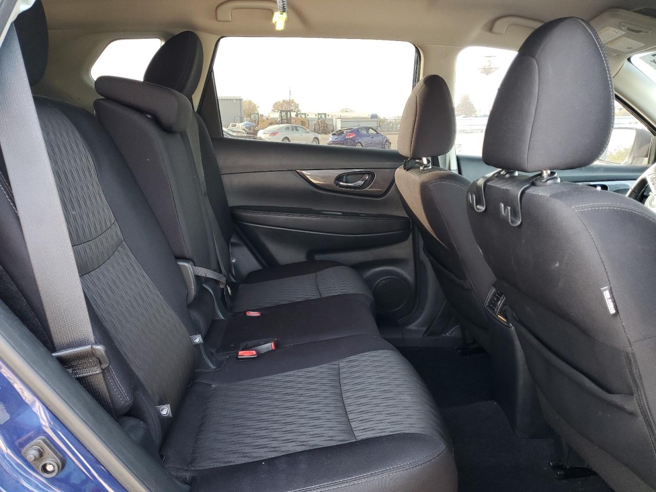 Nissan Rogue S Image 12