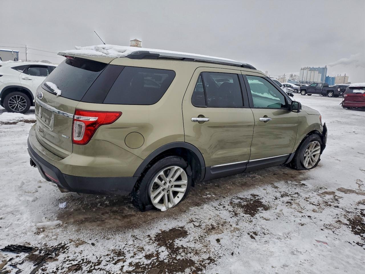 Ford Explorer Xlt Image 2