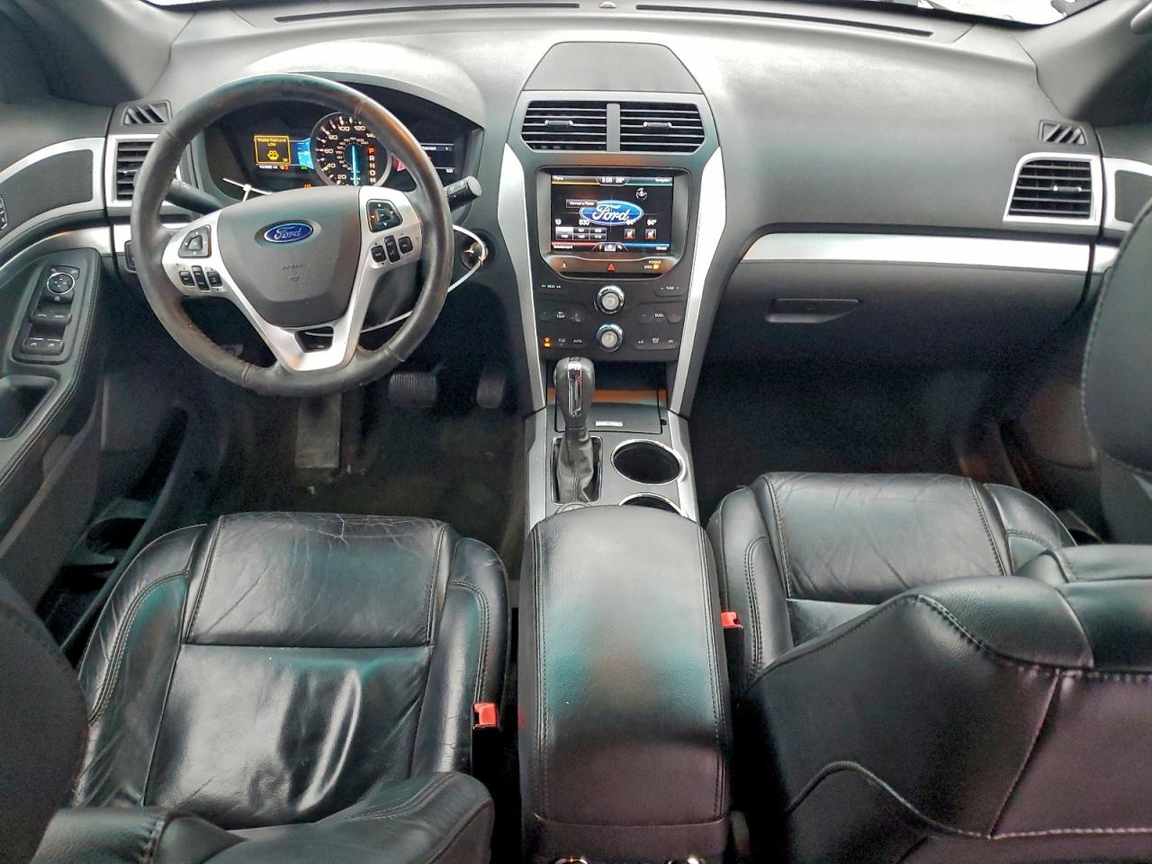 Ford Explorer Xlt Image 4