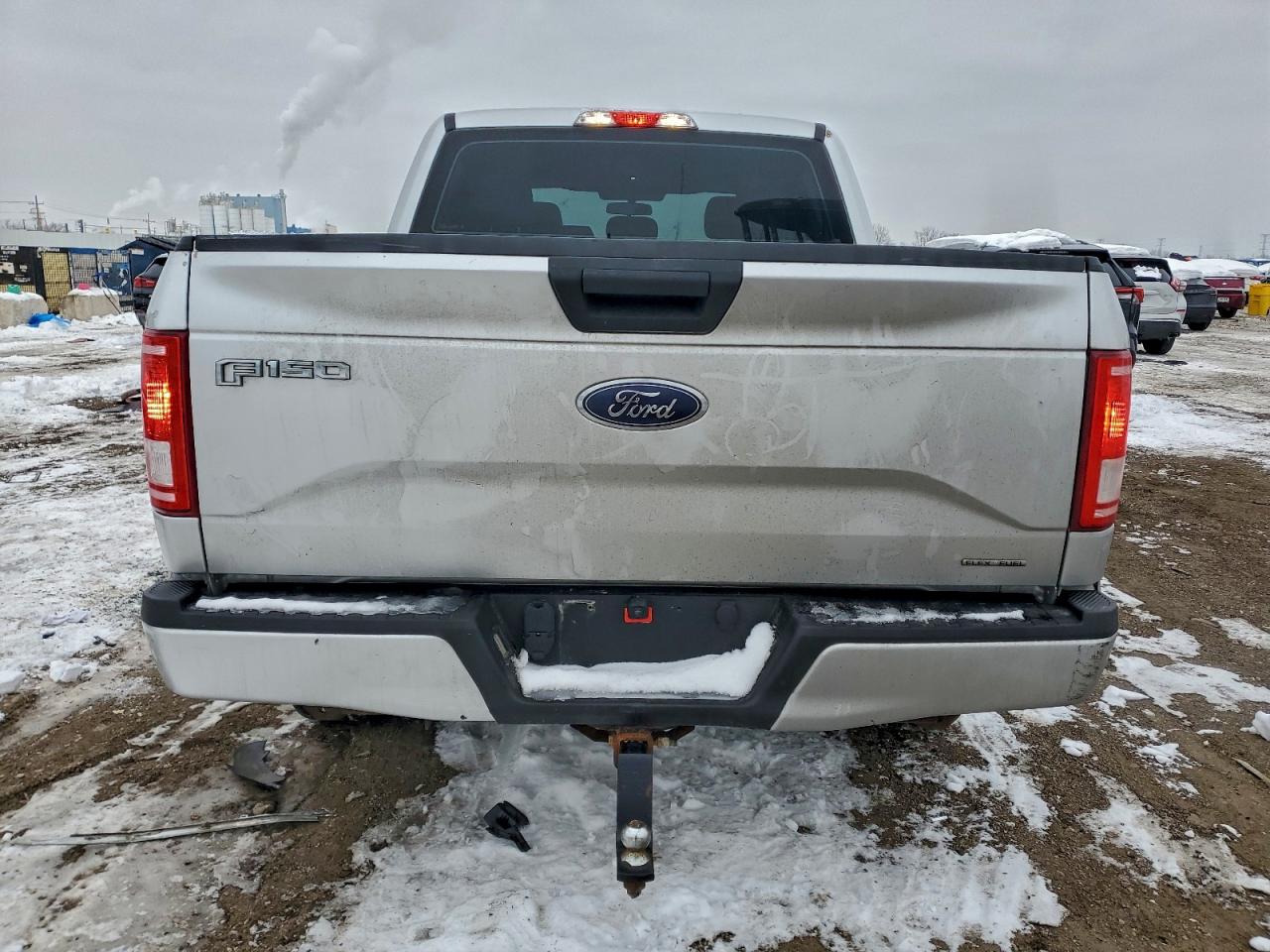 Ford F-150 Supercrew Image 8