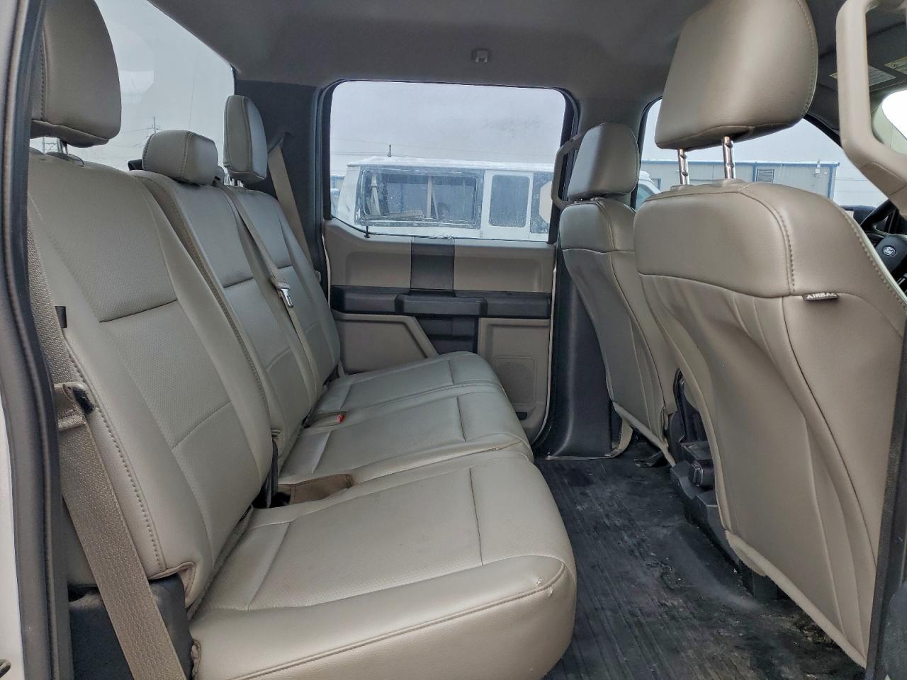 Ford F-150 Supercrew Image 11