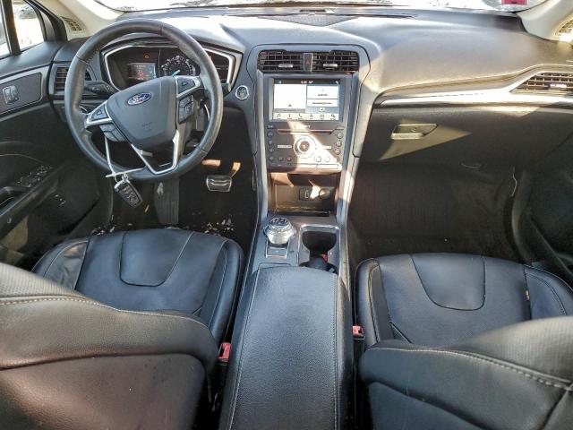Ford Fusion Titanium Phev Image 10