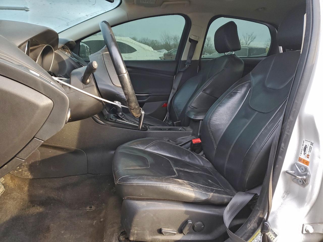 Ford Focus Titanium Image 2