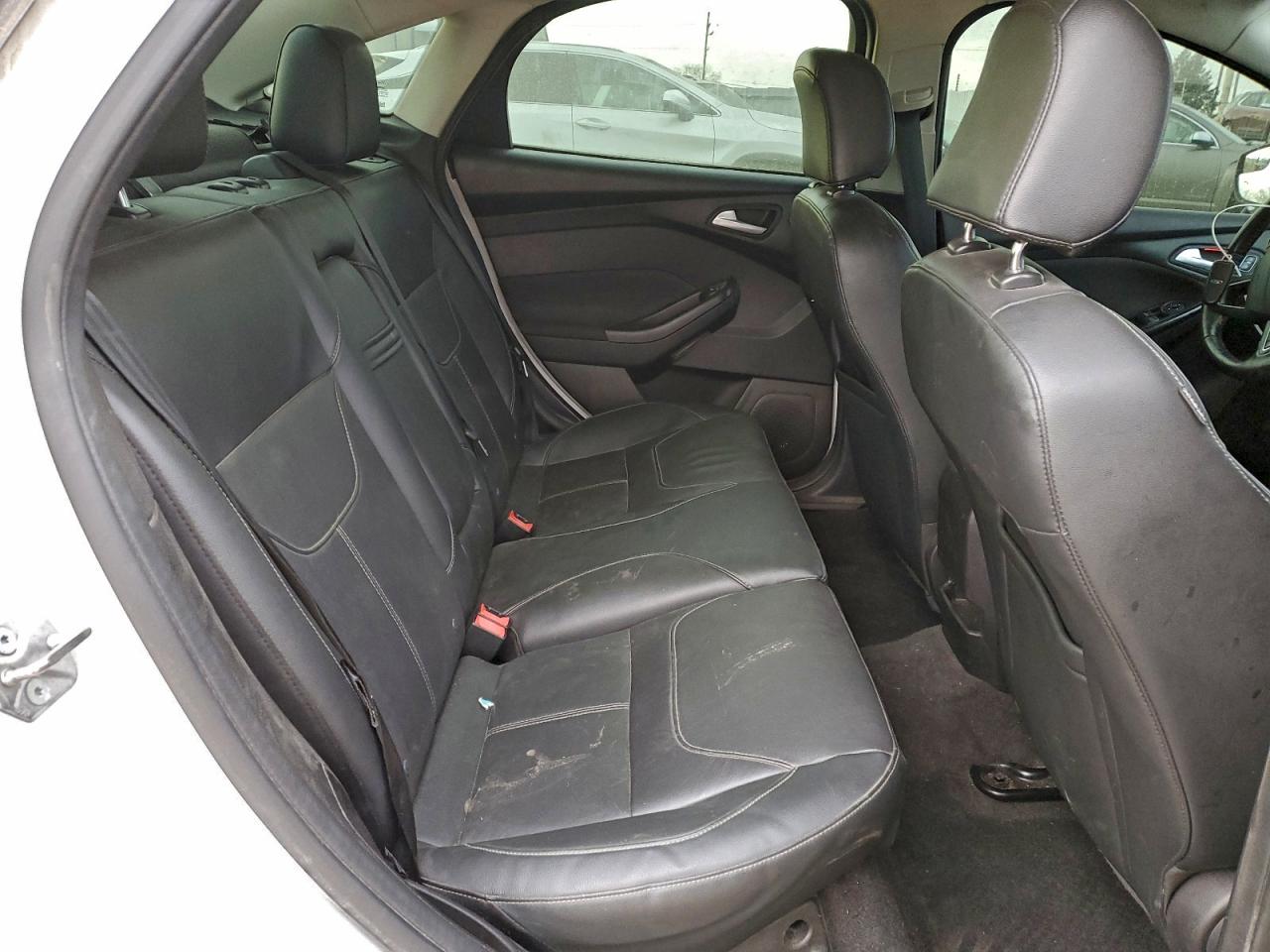 Ford Focus Titanium Image 12