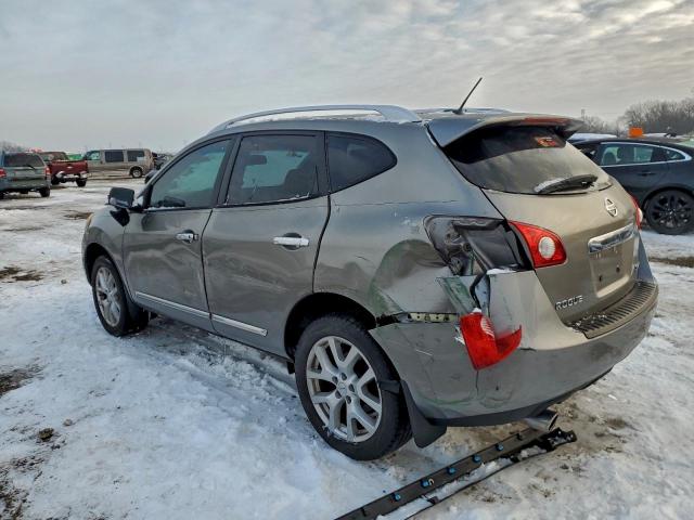 Nissan Rogue S Image 4