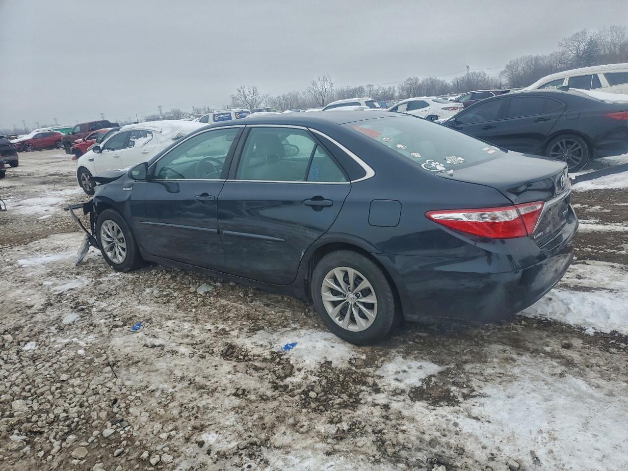 Toyota Camry Hybrid Image 2