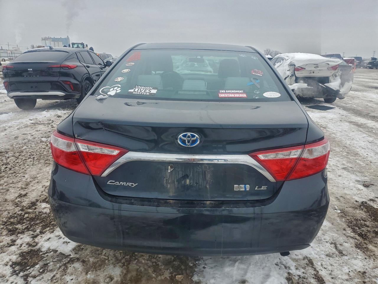 Toyota Camry Hybrid Image 4