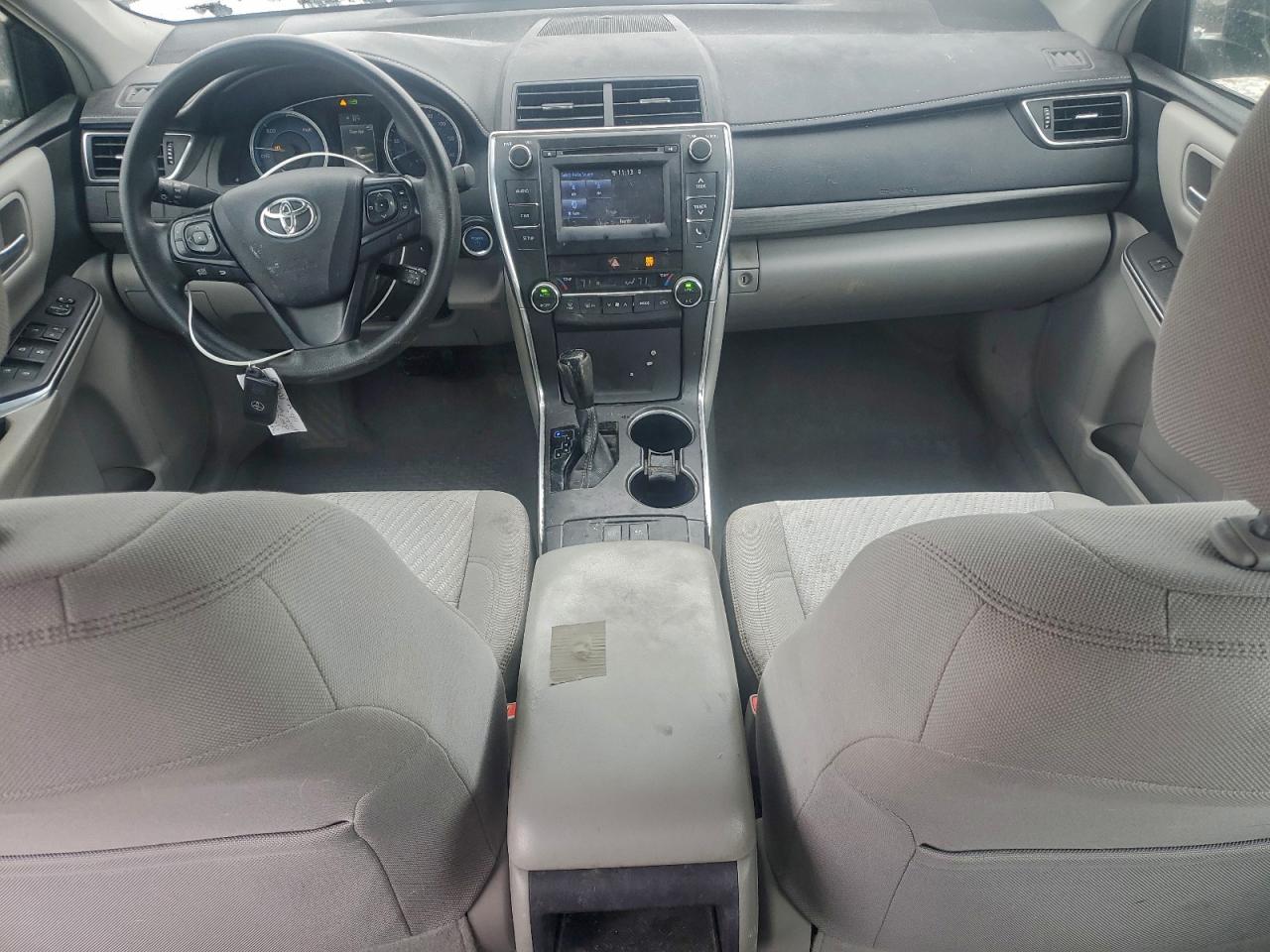 Toyota Camry Hybrid Image 9