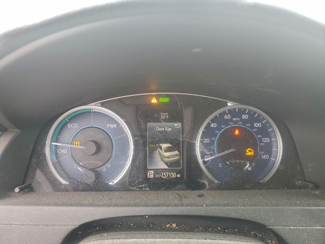 Toyota Camry Hybrid Image 3