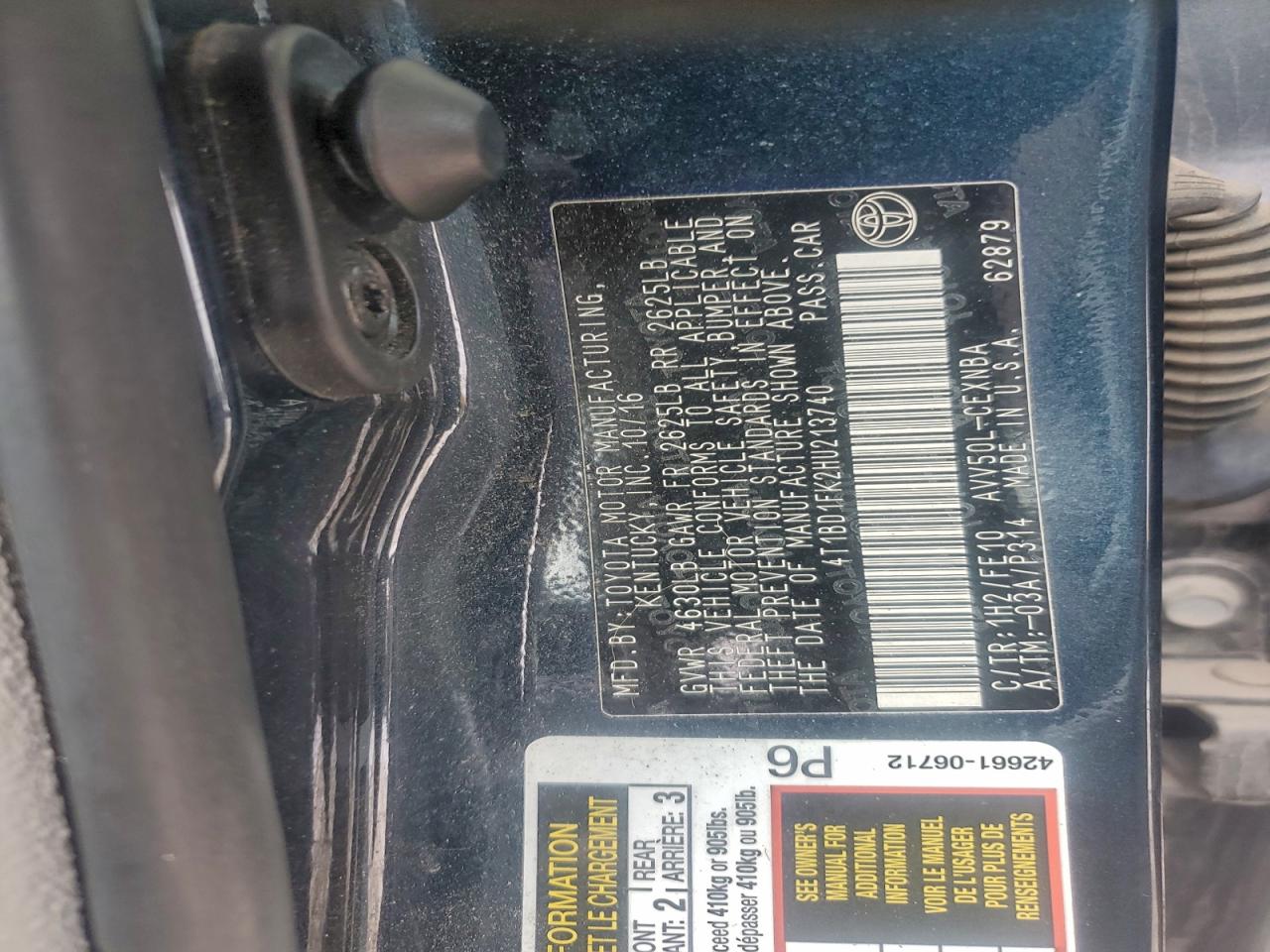 Toyota Camry Hybrid Image 10