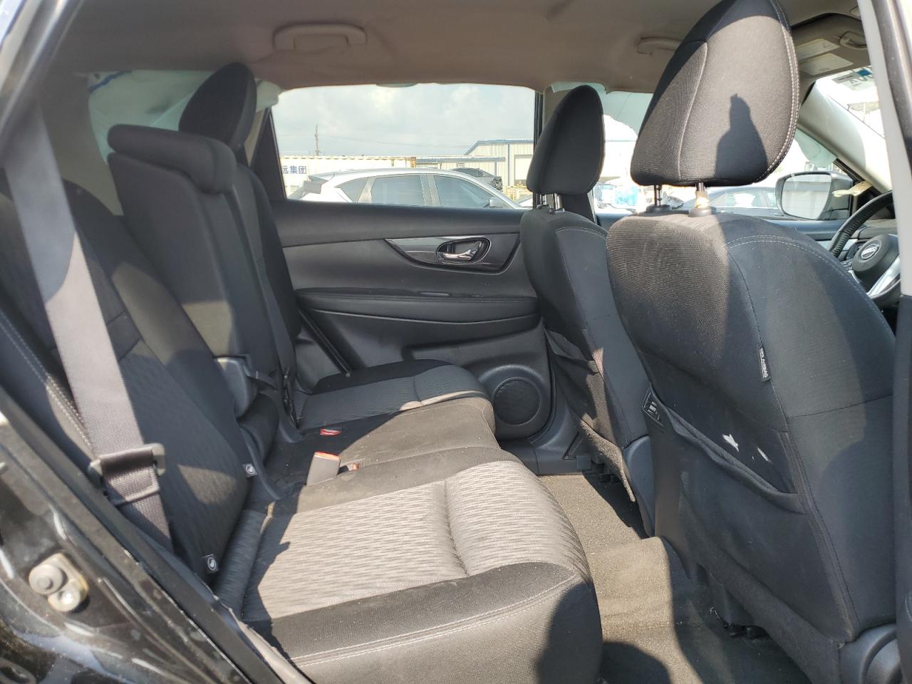 Nissan Rogue S Image 6