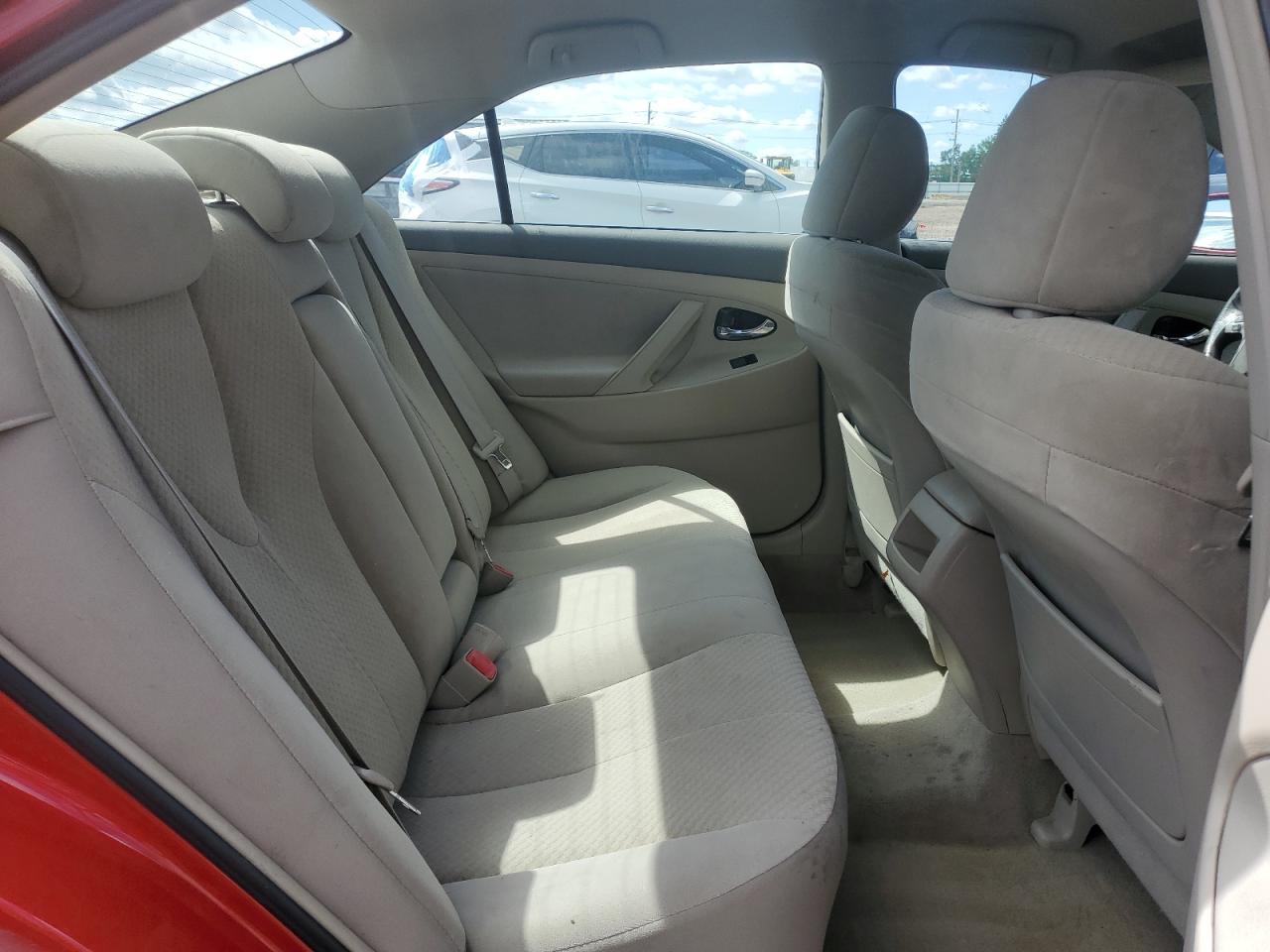 Toyota Camry Ce Image 8