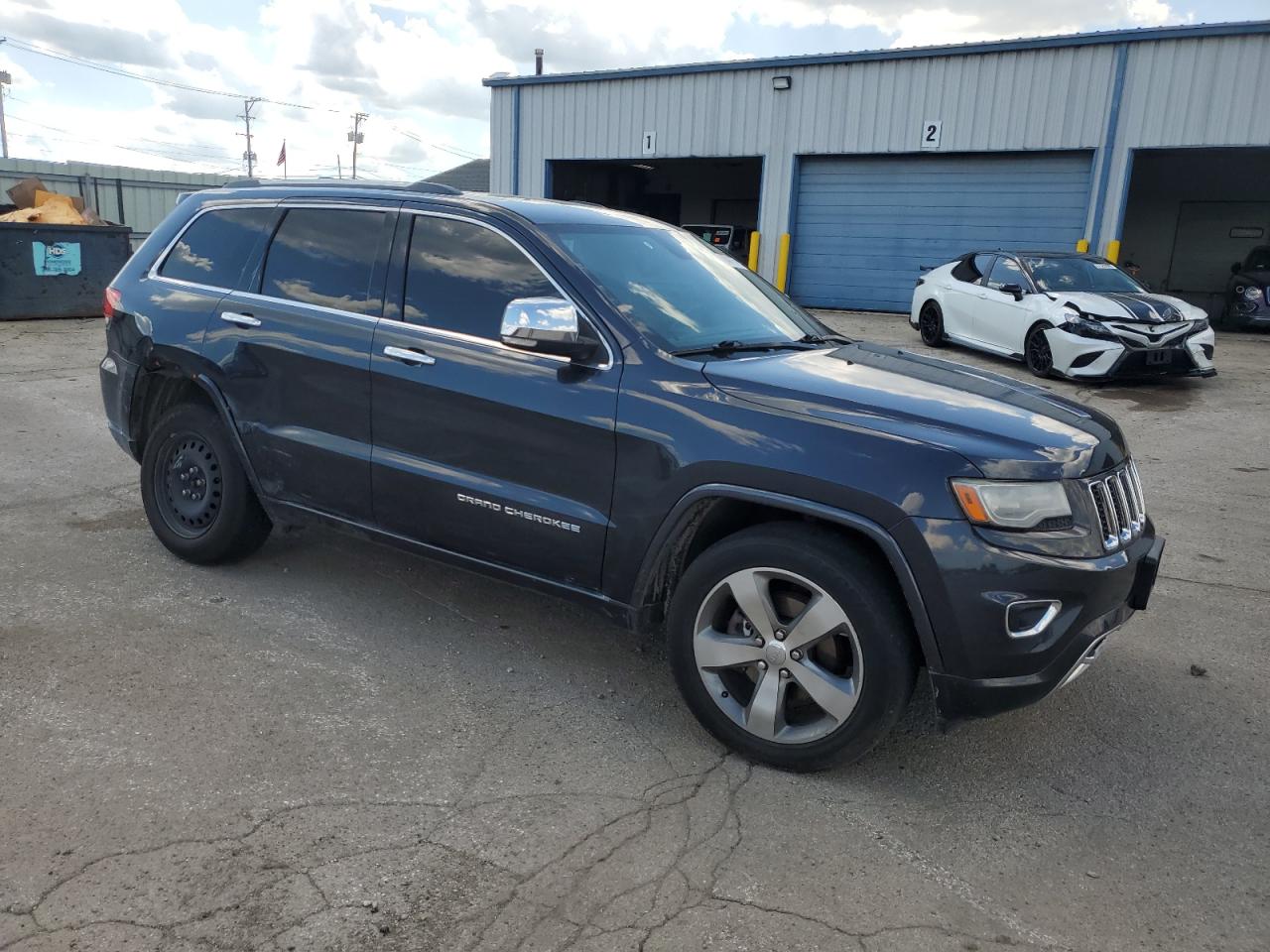 Jeep Grand Cherokee Overland Image 9